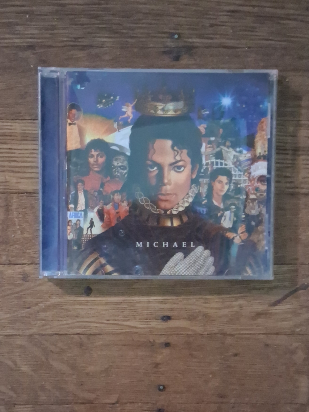 Michael Jackson Album Called Michael    2010